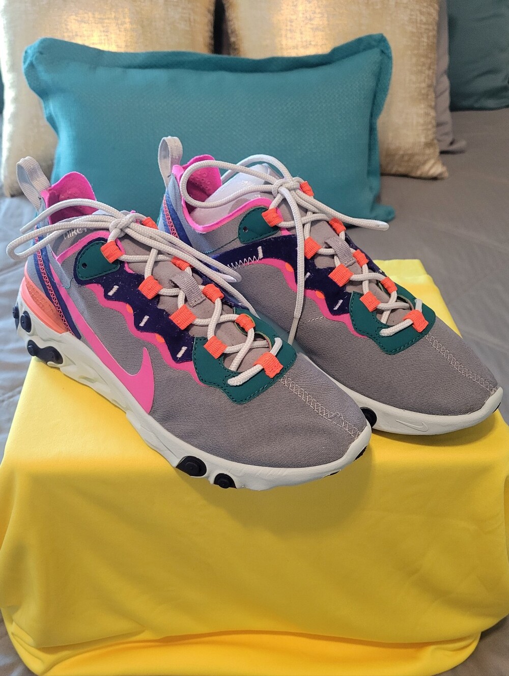 NIKE REACT WOMEN Sneakers Grey with Pink,Orange & Green Accents - Picture 2 of 5